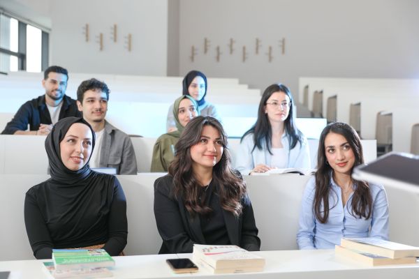 Empowering Student Success: How UK Universities Leverage AI Insights to Enhance Support Services