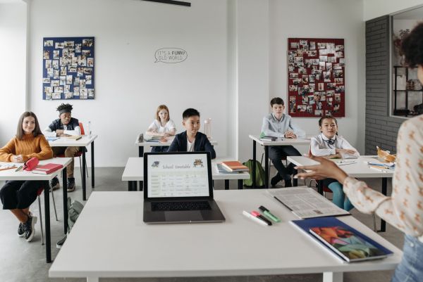 Revolutionizing education: how ai is pioneering personalized learning in uk schools