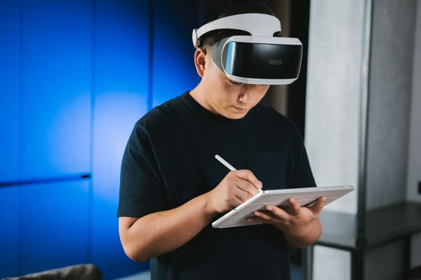 Transforming UK Construction: Utilizing VR Innovations for Superior Project Visualization